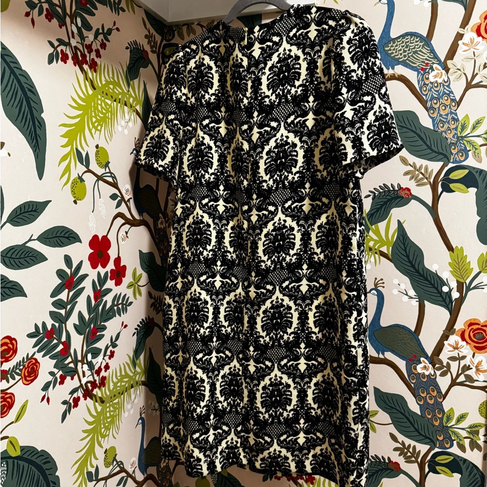 Elegant Damask Yellow and Black Dress - Picture 4 of 6